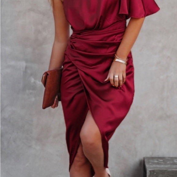 Let me style you! Meet your Posher, Joi. All designer brands & original designs! - Picture 10 of 14